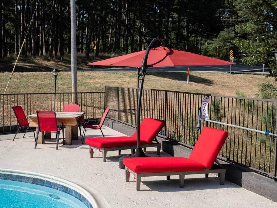 Stonegate Lodge 2 Queen Beds Fast Wifi 50" Tv Salt Water Pool Room #207 Eureka Springs Exterior foto